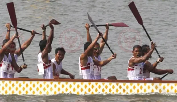 Dragon Boat Competition